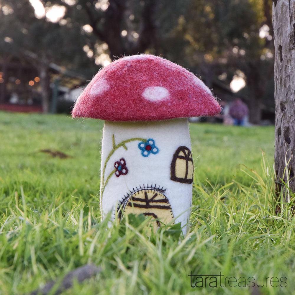 Fairies and Gnomes House - Red Mushroom (Toadstool)